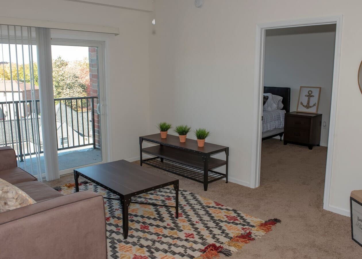 SPACIOUS 1 BED/ 1 BATH APARTMENT NEAR PURDUE UNIVERSITY - 1