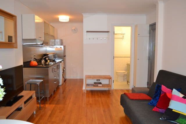 CHARMING 1 BED/ 1 BATH APARTMENT IN DOWNTOWN PALO ALTO - 3