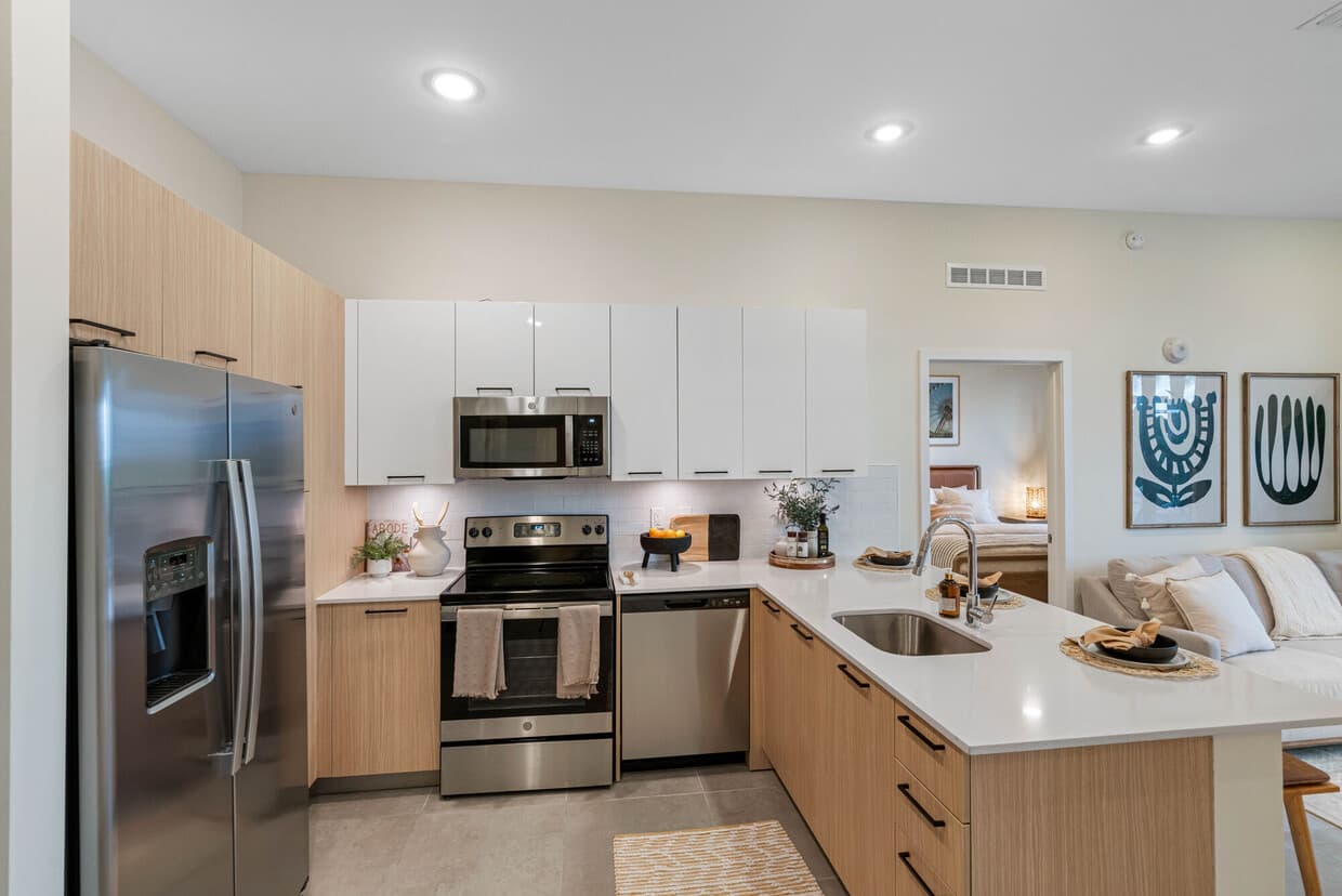 Very Spacious 1 Bed/ 1 Bath Apartment In North Miami Beach - 4