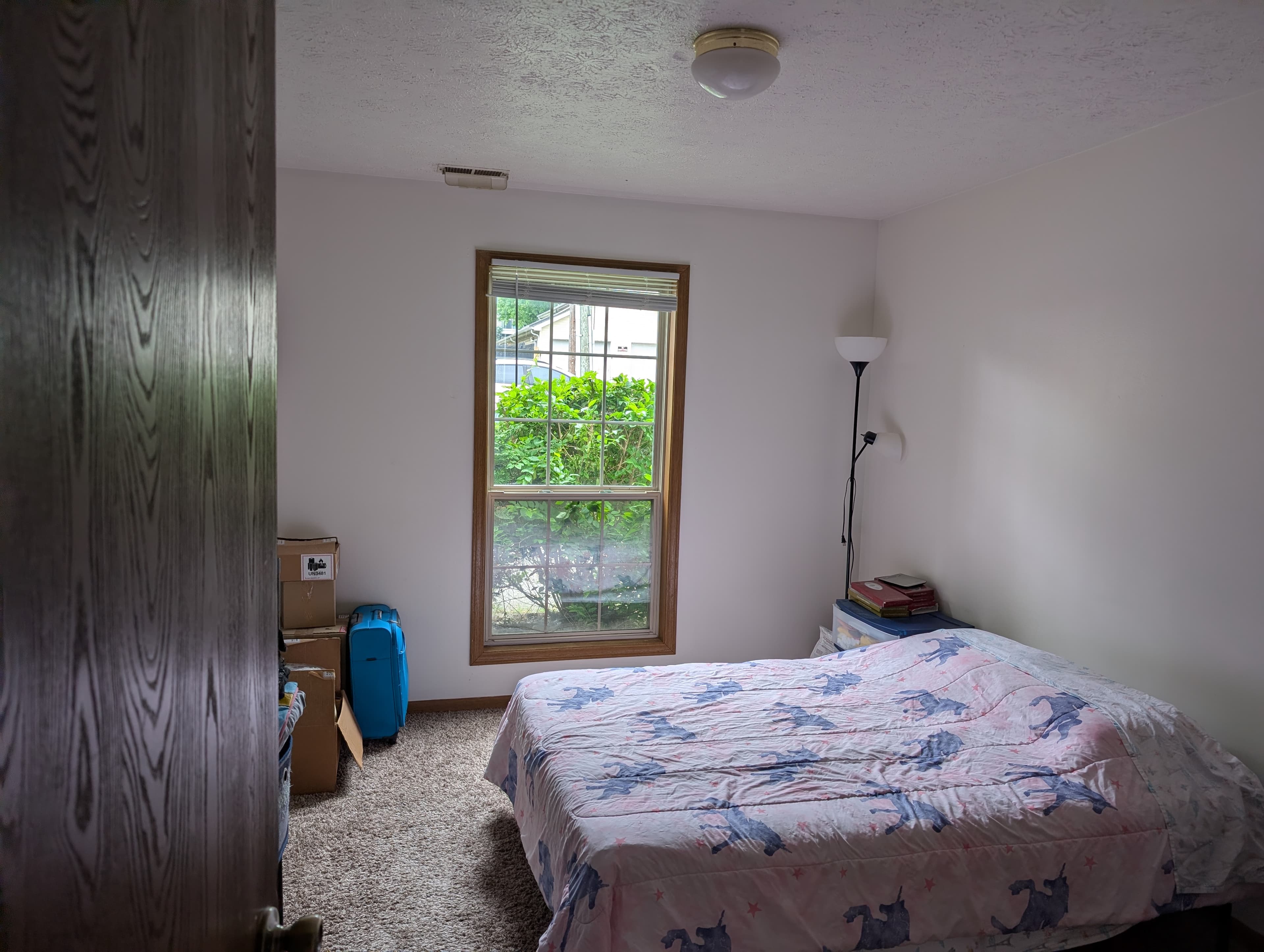 Move in Sep., pay from October, no additional fees. - 4